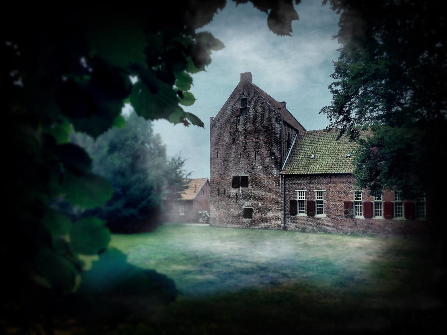 Die Weiße Frau aus Bunderhee | Teetied Ostfriesland: Reise-Magazin rund ...