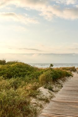 Sonnenuntergang am Strand auf Langeoog in Ostfriesland, Niedersachsen