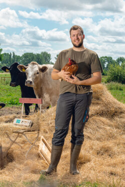 Von der Kuh zur Kugel: Ein Ausflug auf den Bauernhof der Familie Campen mit Hofladen und Eisproduktion